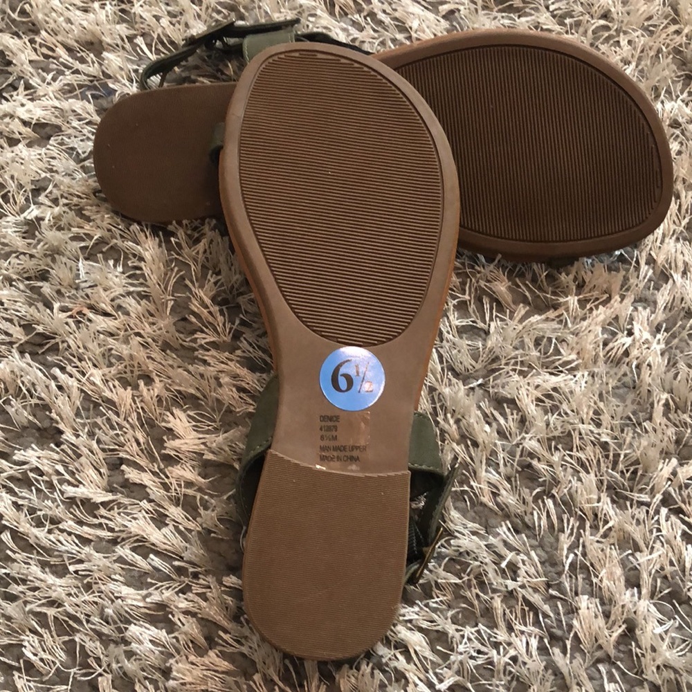 Sandals - Picture 3 of 3
